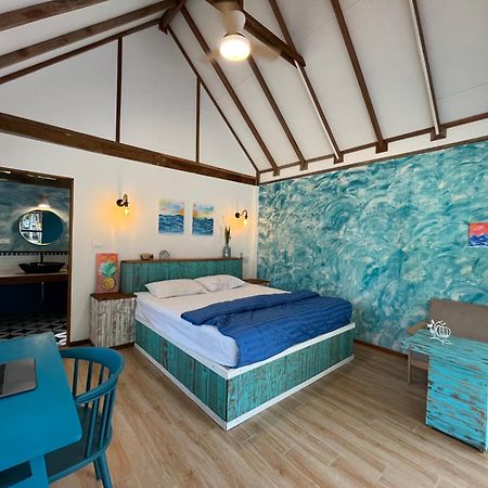 Heaven Beach Resort & Art Koh Phayam Extérieur photo