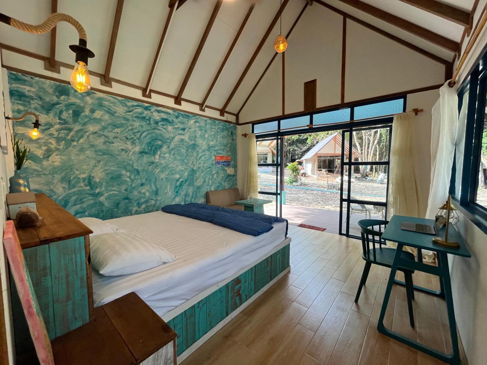 Heaven Beach Resort & Art Koh Phayam Extérieur photo