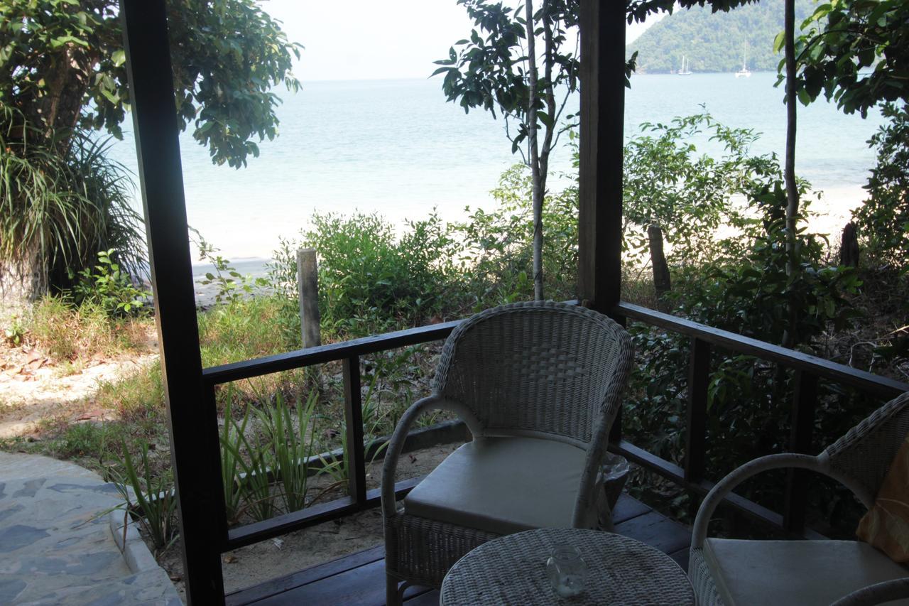 Heaven Beach Resort & Art Koh Phayam Extérieur photo
