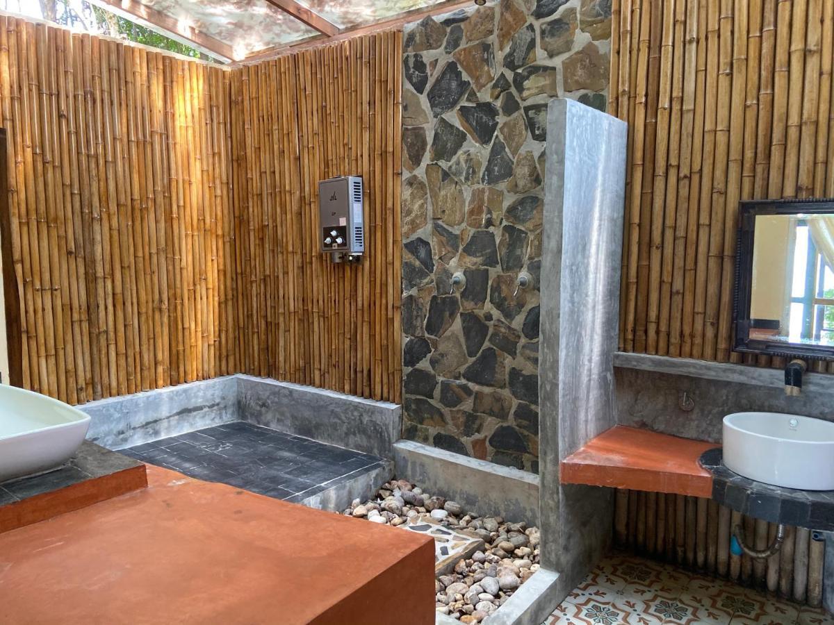 Heaven Beach Resort & Art Koh Phayam Extérieur photo