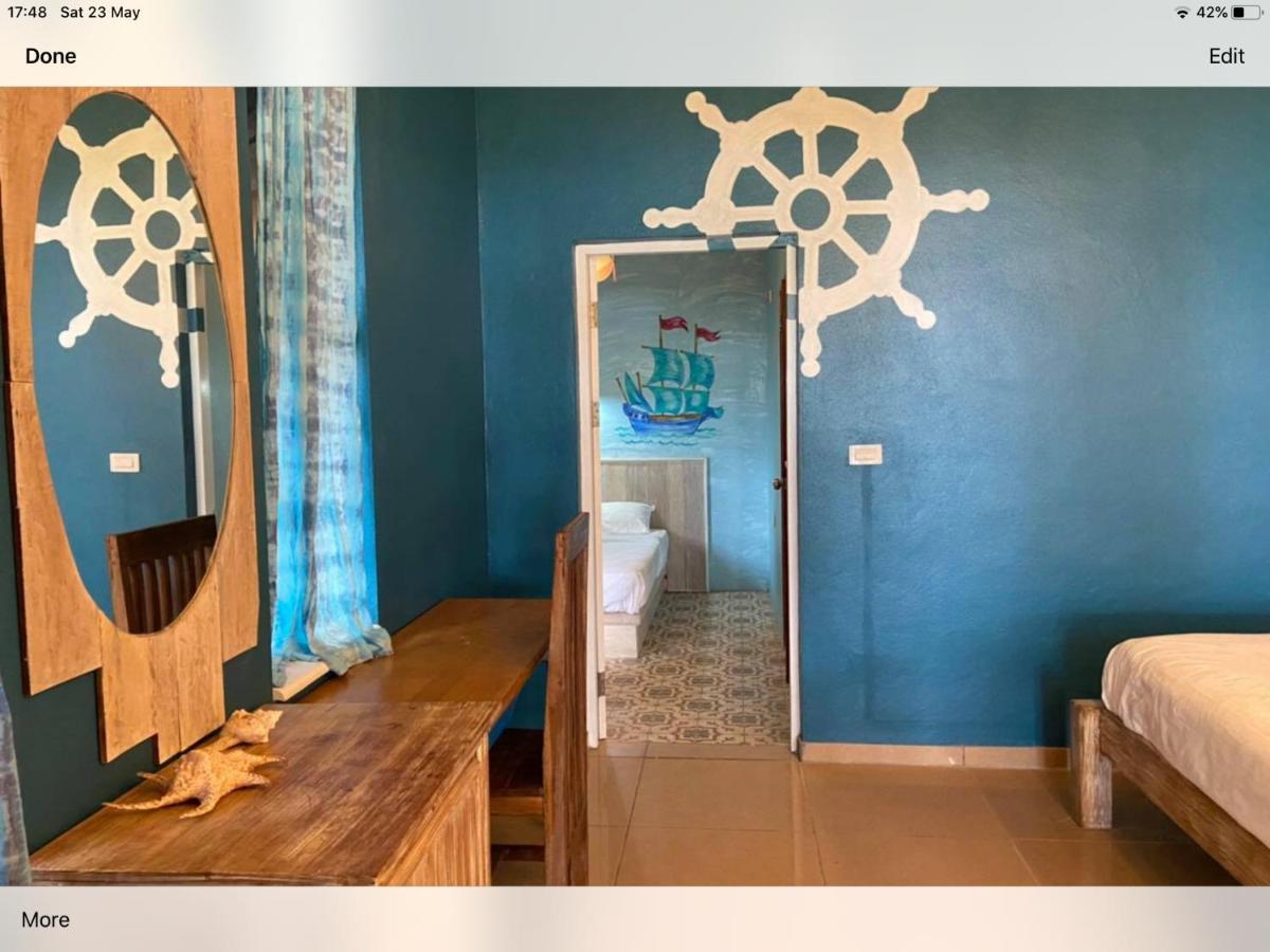 Heaven Beach Resort & Art Koh Phayam Extérieur photo
